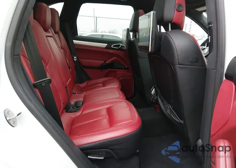 2016 Porsche Cayenne Gts z USA, uszkodzony, nr VIN WP1AD2A21GLA76645
